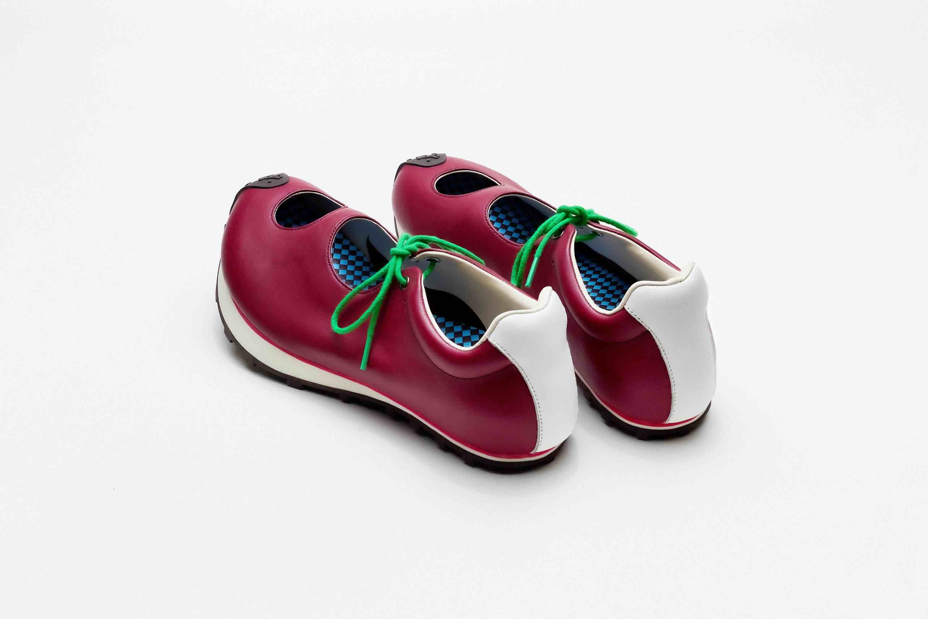 Heel Drop Sandal in burgundy