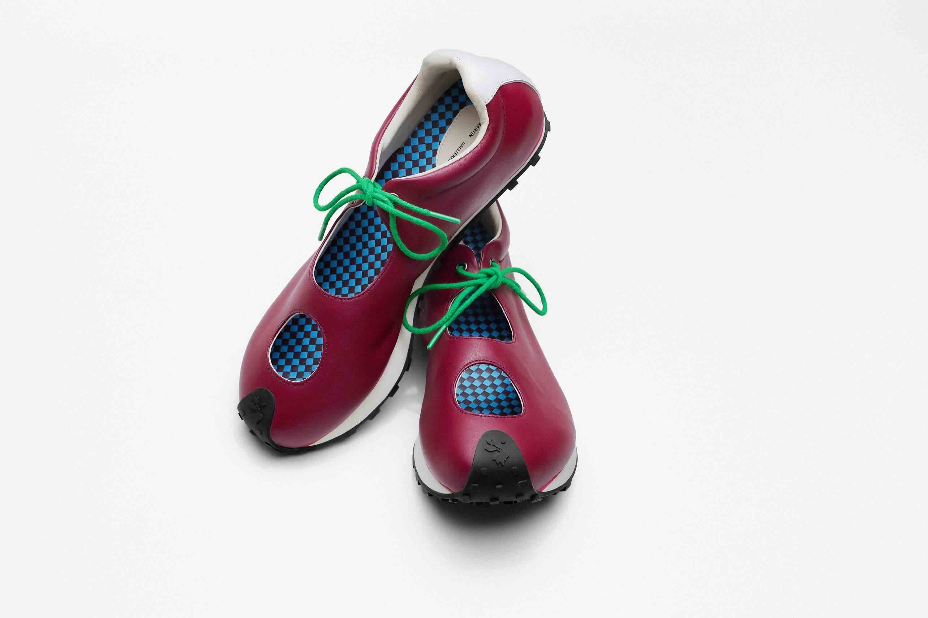 Heel Drop Sandal in burgundy