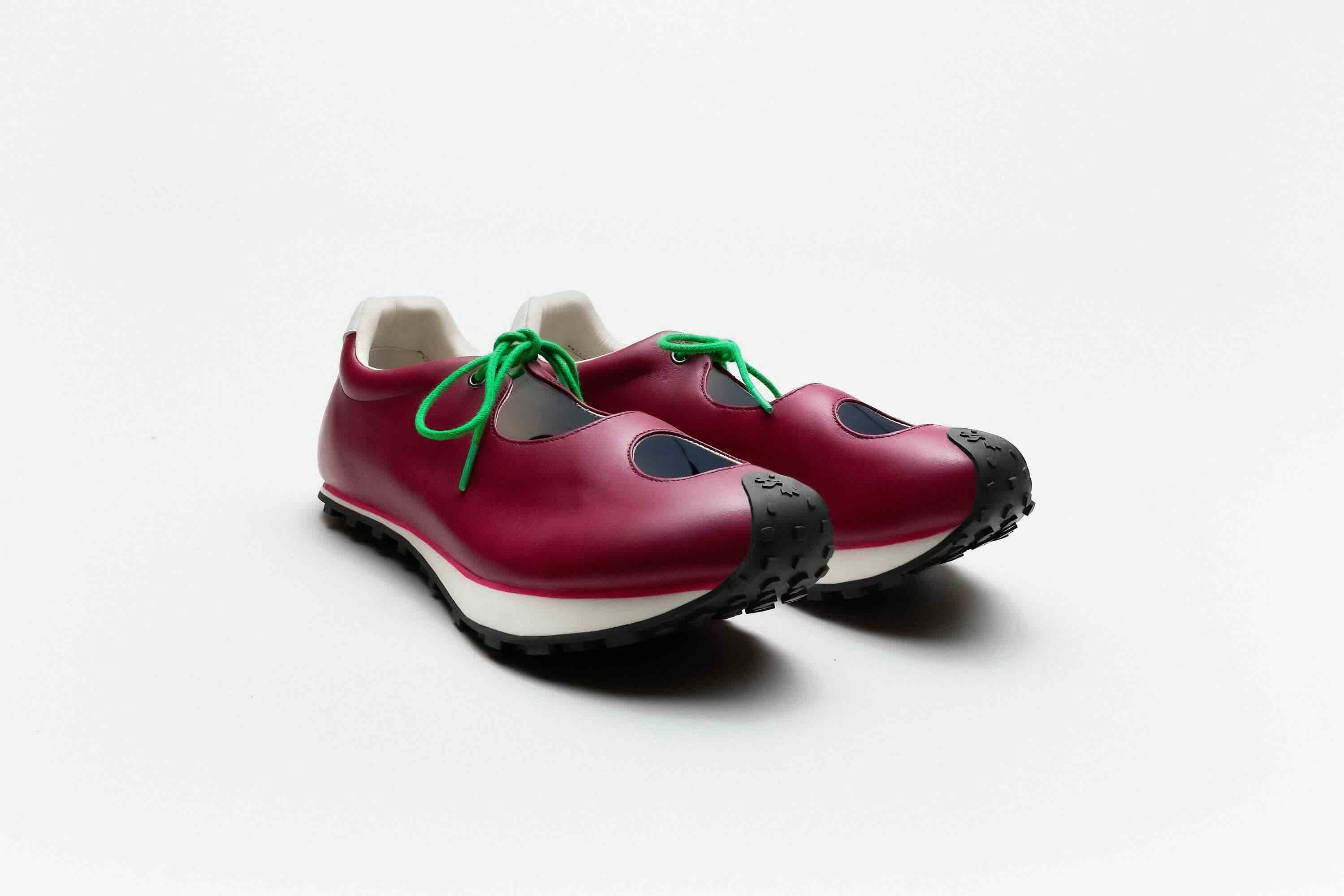 Heel Drop Sandal in burgundy