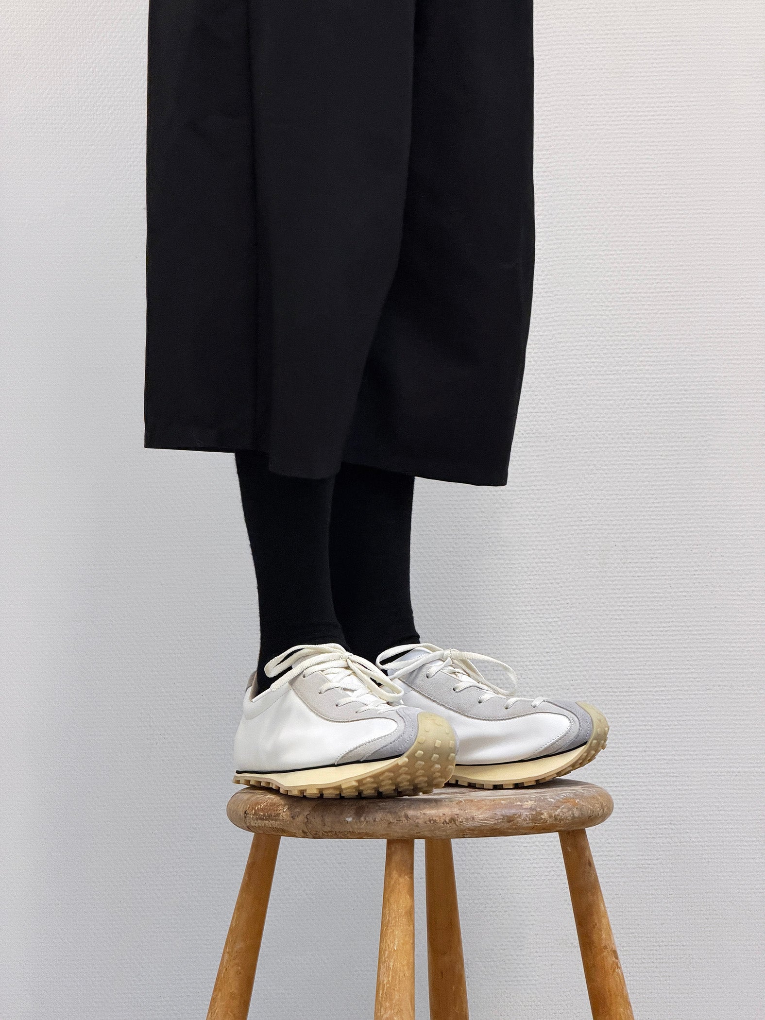Heel Drop Racer in White MS-003-02